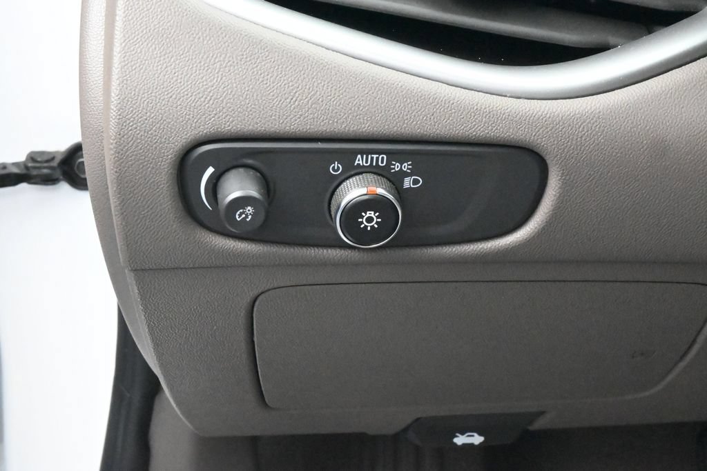 Used 2024 Chevrolet Malibu LT FWD image 16