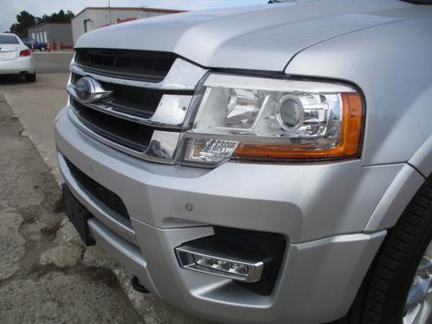 Used 2017 Ford Expedition EL Limited w/ Equipment Group 301A image 10
