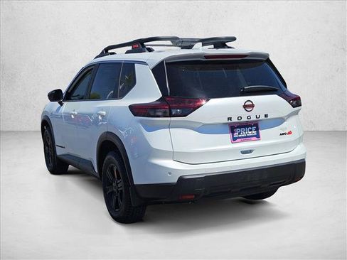 Certified 2025 Nissan Rogue SV AWD/4WD image 7