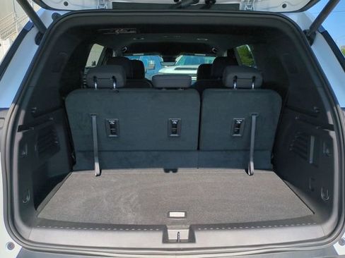 New 2026 Chevrolet Traverse LT w/ Driver Confidence Package FWD image 12