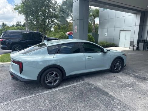 Used 2025 Kia K4 FWD image 3
