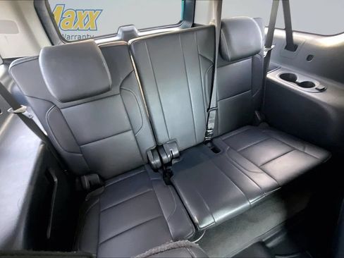 Used 2019 Chevrolet Suburban Premier AWD/4WD image 32