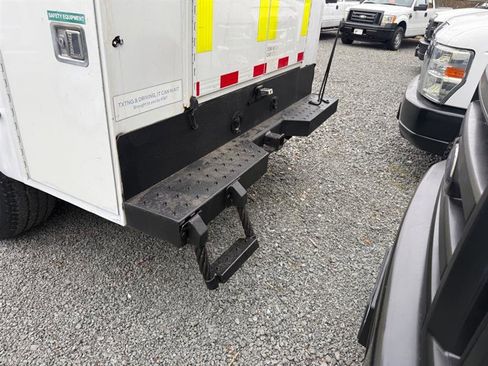 Used 2015 Chevrolet Silverado 3500 W/T image 39