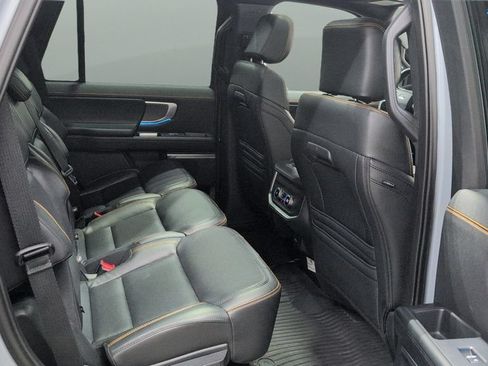 Used 2025 Ford Expedition Tremor AWD/4WD image 23