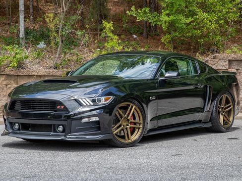 Used 2015 Ford Mustang GT RWD image 1