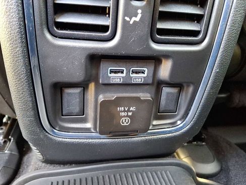 Used 2022 Jeep Grand Cherokee Limited image 11