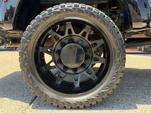 Used 2022 Ford F450 Platinum w/ FX4 Off-Road Package AWD/4WD image 25
