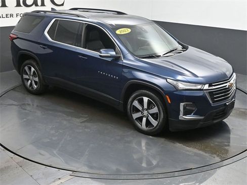 Used 2023 Chevrolet Traverse LT w/ LT Premium Package image 48
