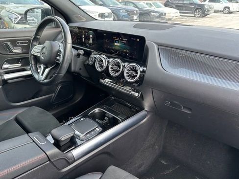 Used 2023 Mercedes-Benz GLA 250 4MATIC w/ AMG Line Exterior image 9