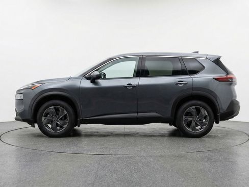 Used 2025 Nissan Rogue SV image 5