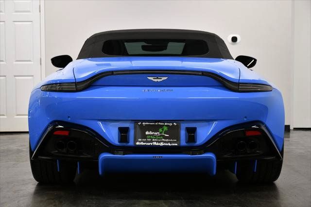 Used 2021 Aston Martin V8 Vantage Roadster RWD image 11