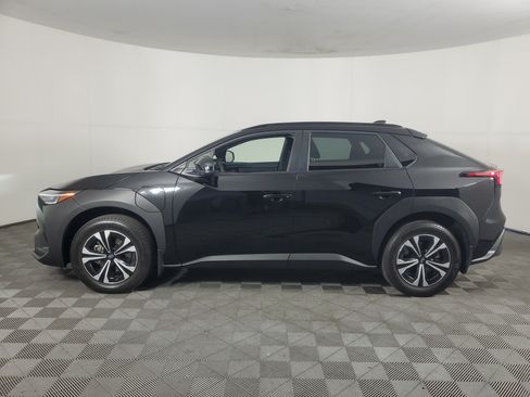 Used 2024 Subaru Solterra AWD/4WD image 7
