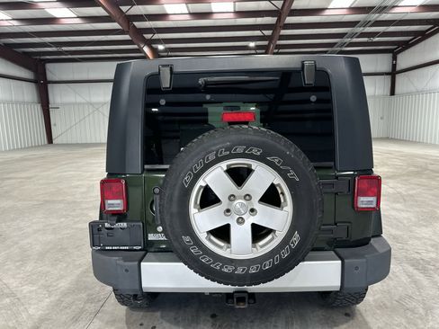 Used 2010 Jeep Wrangler Unlimited Sahara w/ Trailer Tow Group image 4