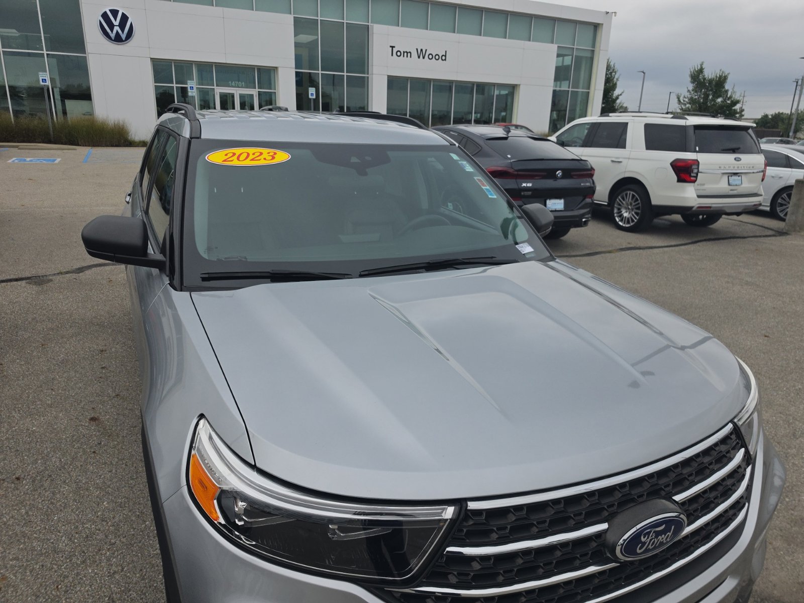Used 2023 Ford Explorer XLT w/ Equipment Group 202A AWD/4WD image 39
