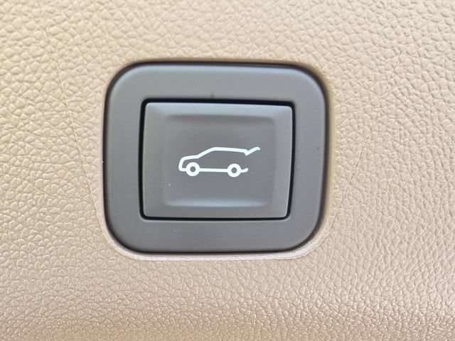 New 2026 GMC Yukon Denali w/ Advanced Technology Package RWD image 7