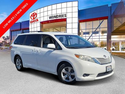 Used 2017 Toyota Sienna LE