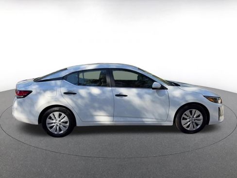 Used 2025 Nissan Sentra S image 16