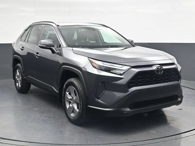 Used 2024 Toyota RAV4 XLE FWD image 2