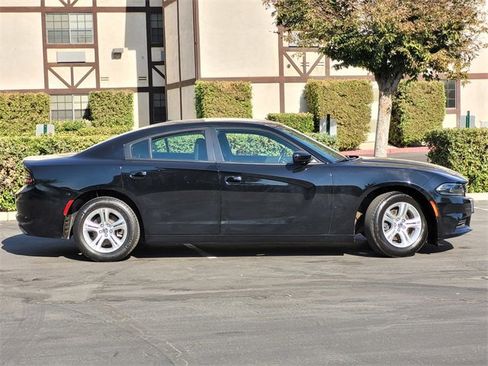 Certified 2022 Dodge Charger SXT image 4