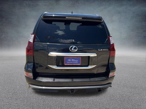 Used 2022 Lexus GX 460 Luxury w/ Sport Design Package AWD/4WD image 4