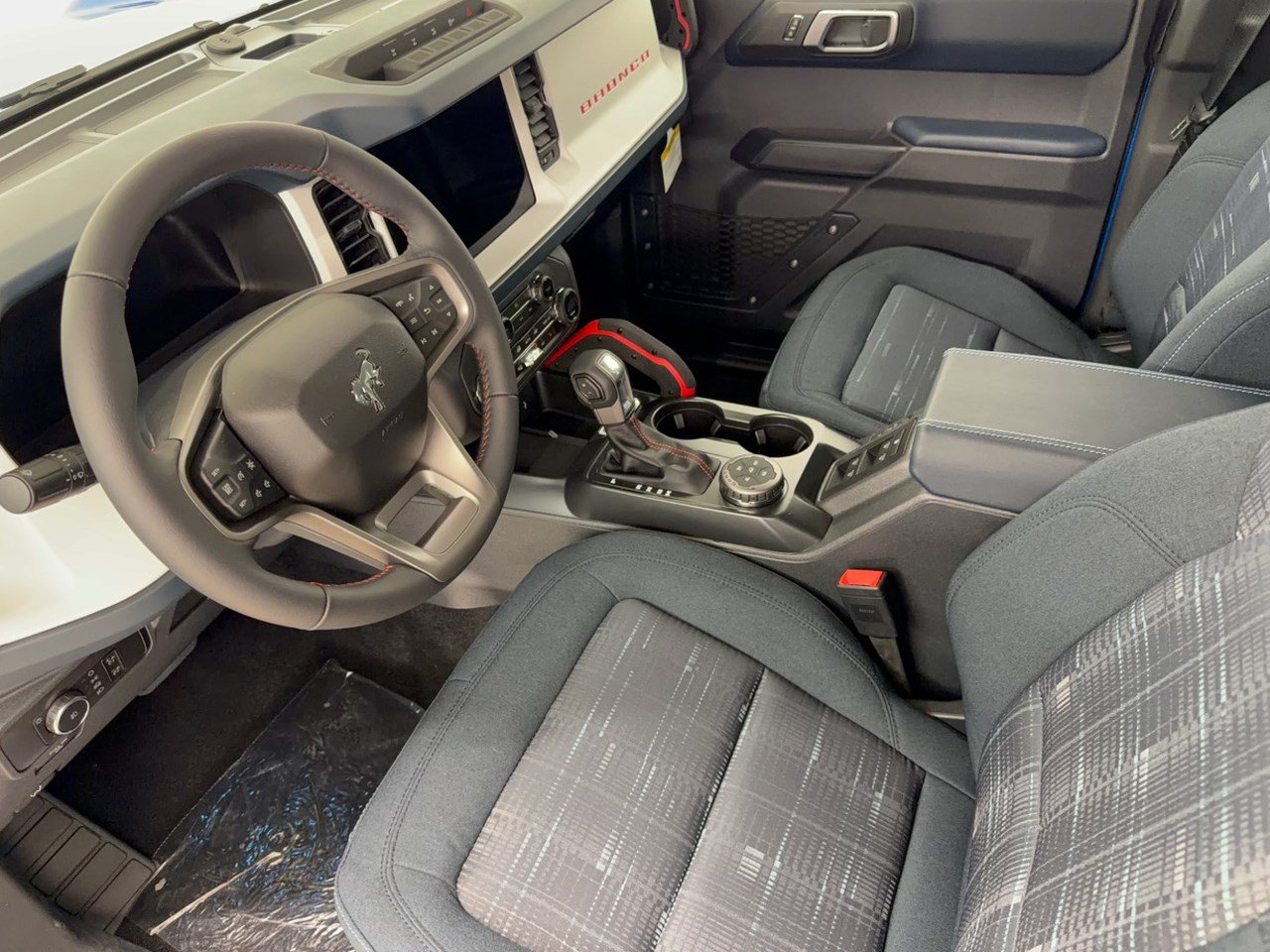New 2026 Ford Bronco Heritage Edition AWD/4WD image 4