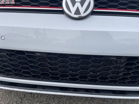 Used 2019 Volkswagen Golf 4-Door FWD image 36