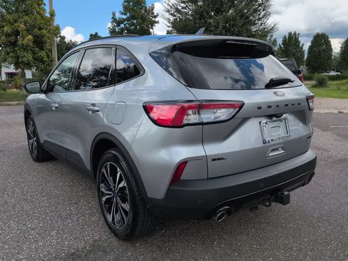 Used 2022 Ford Escape SEL w/ SEL Stealth AWD Package image 4