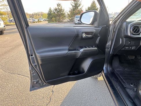Used 2023 Toyota Tacoma TRD Sport AWD/4WD image 20
