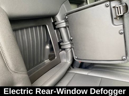 Used 2024 GMC Sierra 1500 SLT image 11