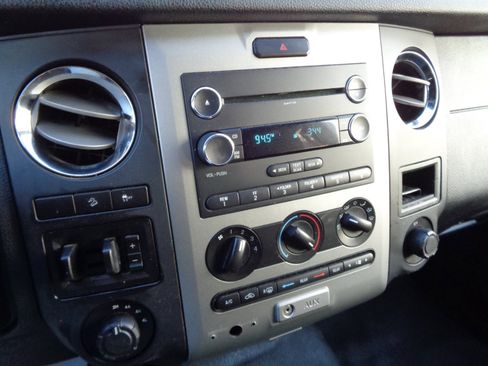 Used 2016 Ford Expedition XL image 18