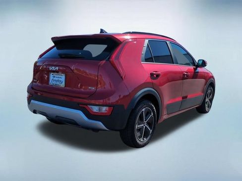 Used 2024 Kia Niro EX FWD image 7