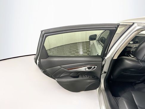 Used 2012 INFINITI M37 x w/ Premium Pkg AWD/4WD image 27