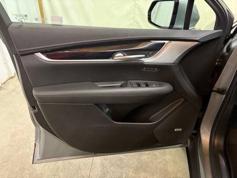 Used 2024 Cadillac XT5 Premium Luxury w/ LPO, Floor Liner Package AWD/4WD image 34