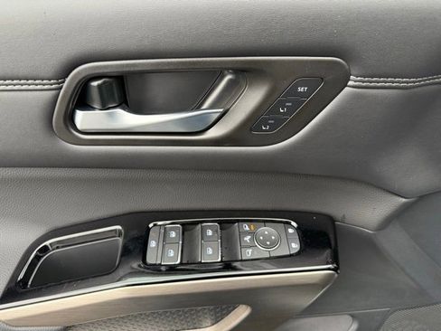 New 2025 Nissan Pathfinder Platinum w/ Cargo Package image 11