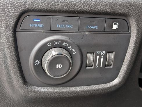 Used 2024 Jeep Grand Cherokee Limited 4xe AWD/4WD image 17