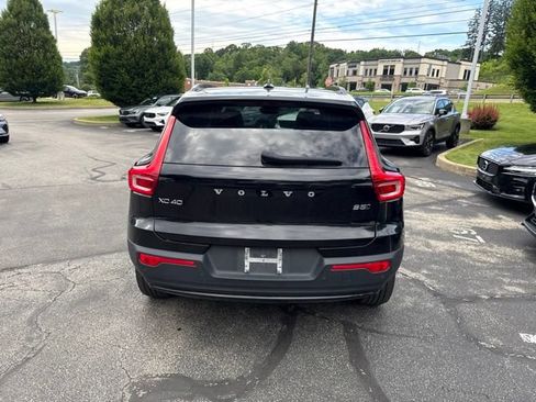 Used 2023 Volvo XC40 B5 Plus w/ Driver Assist Package AWD/4WD image 5