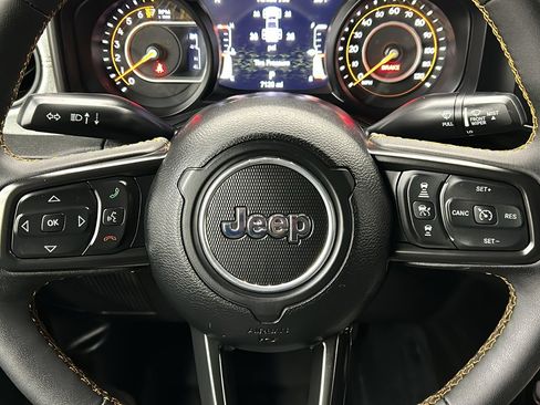 Used 2024 Jeep Gladiator Willys image 24