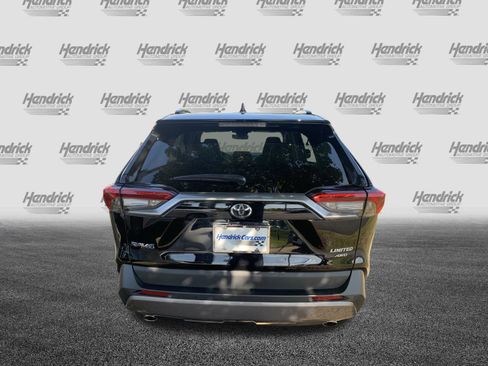 Used 2020 Toyota RAV4 Limited image 9