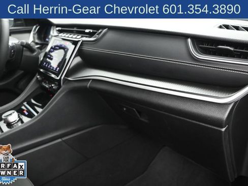 Used 2024 Jeep Grand Cherokee L Laredo RWD image 24