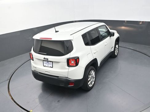 Used 2023 Jeep Renegade Latitude image 19
