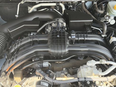 Used 2019 Subaru Crosstrek 2.0i Premium AWD/4WD image 30