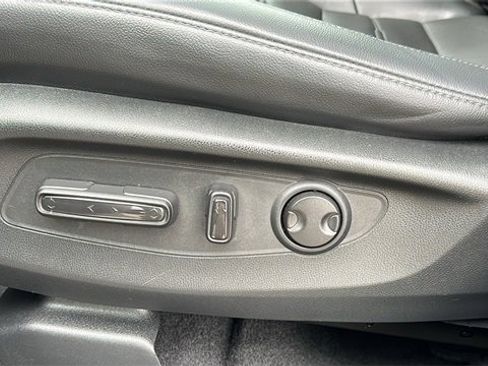 Used 2023 Honda CR-V EX-L image 10