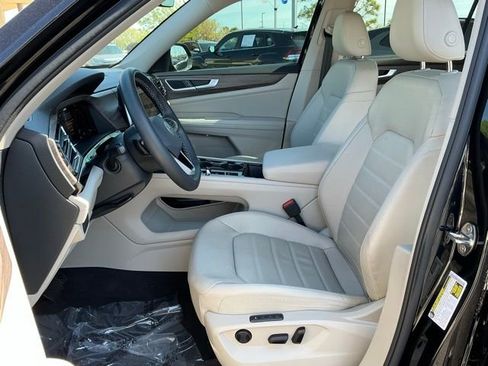 Used 2024 Volkswagen Atlas SEL image 15