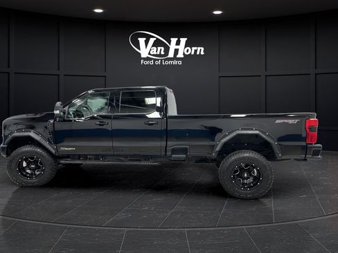 Used 2024 Ford F250 XLT w/ XLT Premium Package AWD/4WD image 4