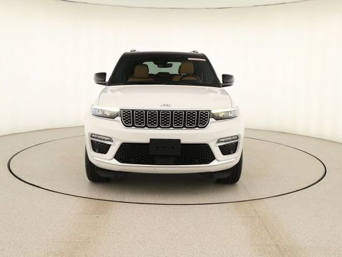 Used 2024 Jeep Grand Cherokee Summit AWD/4WD image 11