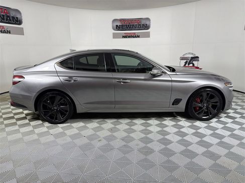 Used 2022 Genesis G70 3.3T image 4