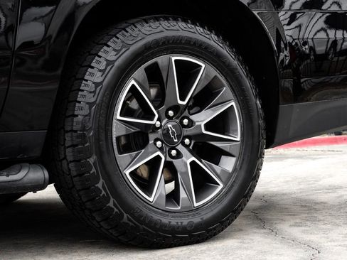 Used 2022 Chevrolet Suburban Z71 w/ Z71 Off-Road Package image 62