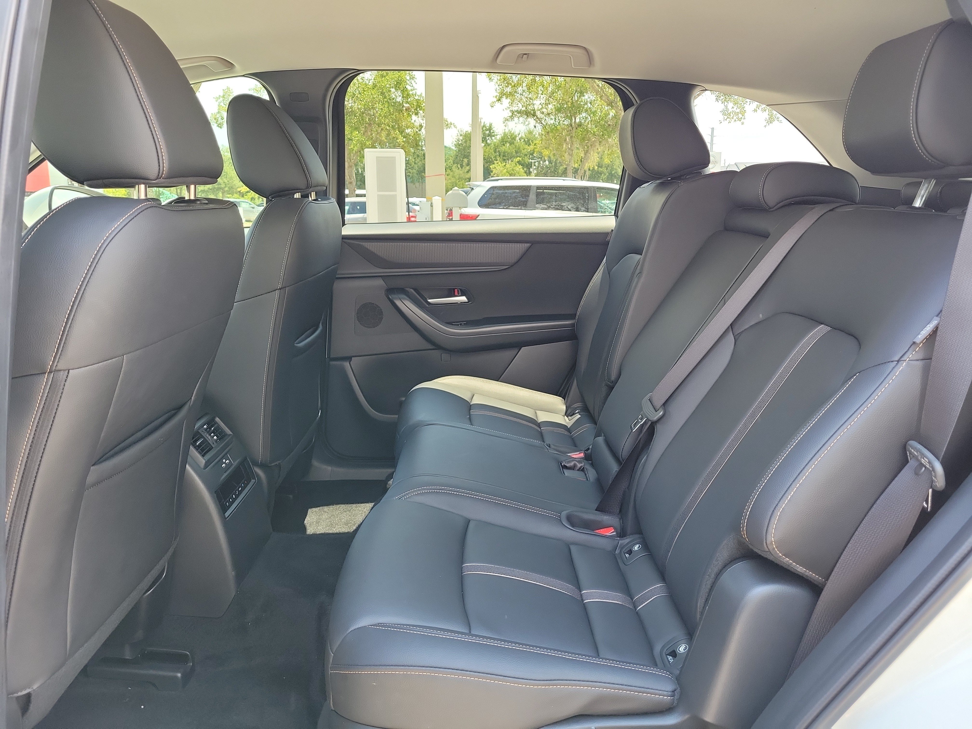 Used 2024 MAZDA CX-90 3.3 Turbo w/ Select Package AWD/4WD image 19