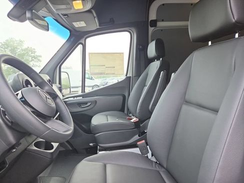 New 2026 Mercedes-Benz Sprinter 2500 image 23
