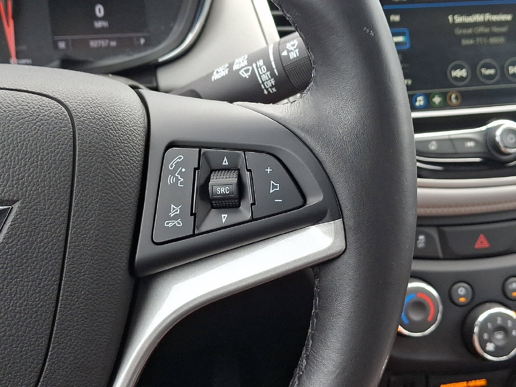 Used 2019 Chevrolet Trax LT w/ LT Convenience Package AWD/4WD image 26